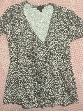 Talbots Brown and White Leopard Print V-Neck Short Sleeve Top